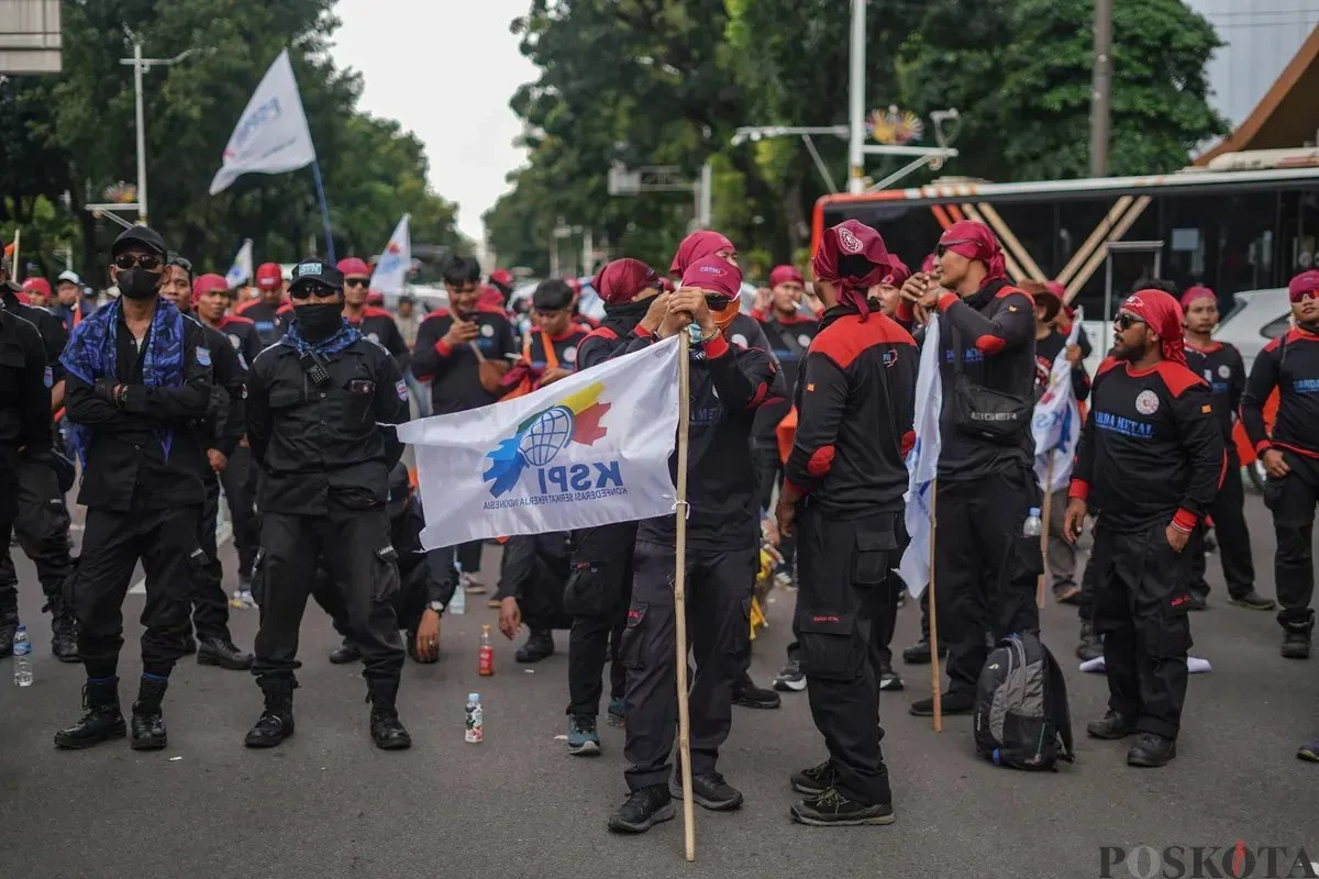 Aksi Buruh di Jakarta: 11 Tuntutan Penting Aksi Buruh di Jakarta: Menyampaikan Aspirasi dan Tuntutan