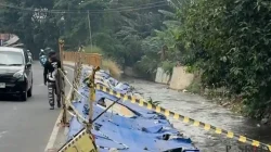 Kritik Terhadap Kerusakan Trotoar di Depok Kritik Terhadap Kerusakan Trotoar di Depok