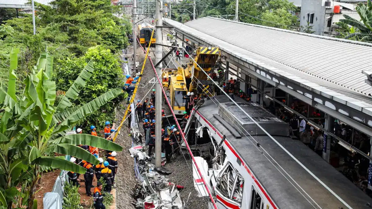 Kecelakaan Kereta di Bekasi: Masinis Dituntut Karena Kelalaian Kecelakaan Kereta di Bekasi: Masinis Dituntut Karena Kelalaian