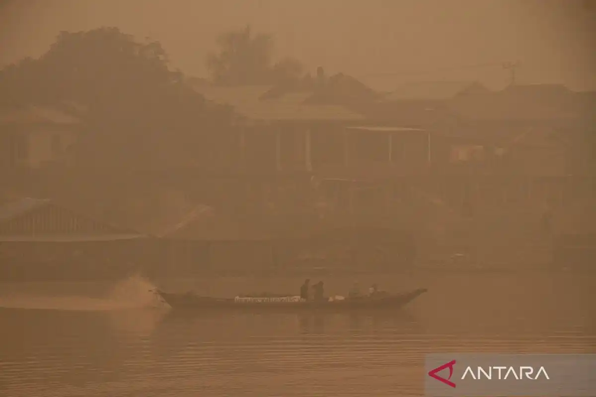Kabut Asap Mengancam Kesehatan Warga Palangka Raya