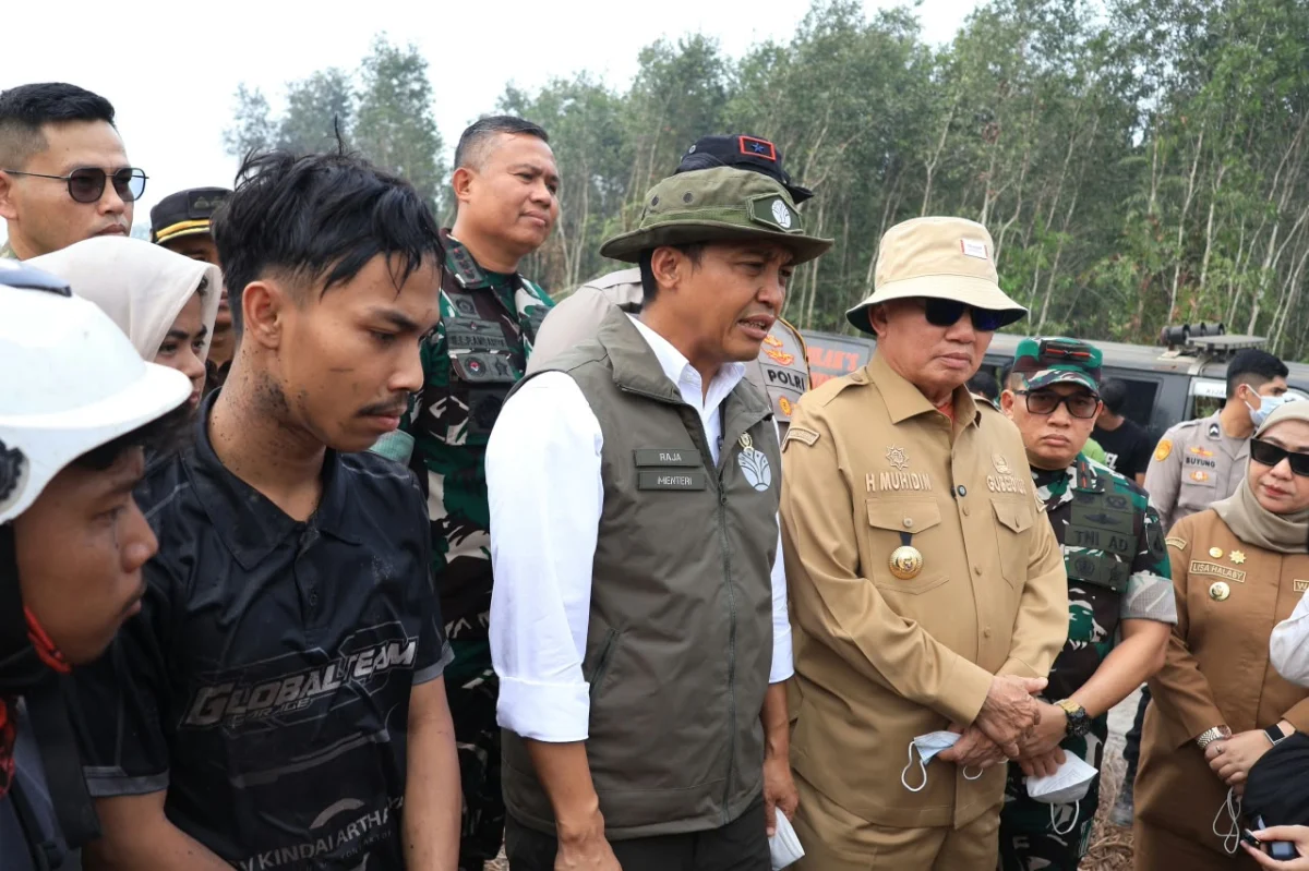 Danlanud Sjamsudin Noor Dampingi Menhut RI Tinjau Hutan Lindung Liang Anggang, Perkuat Sinergi Penanganan Karhutla