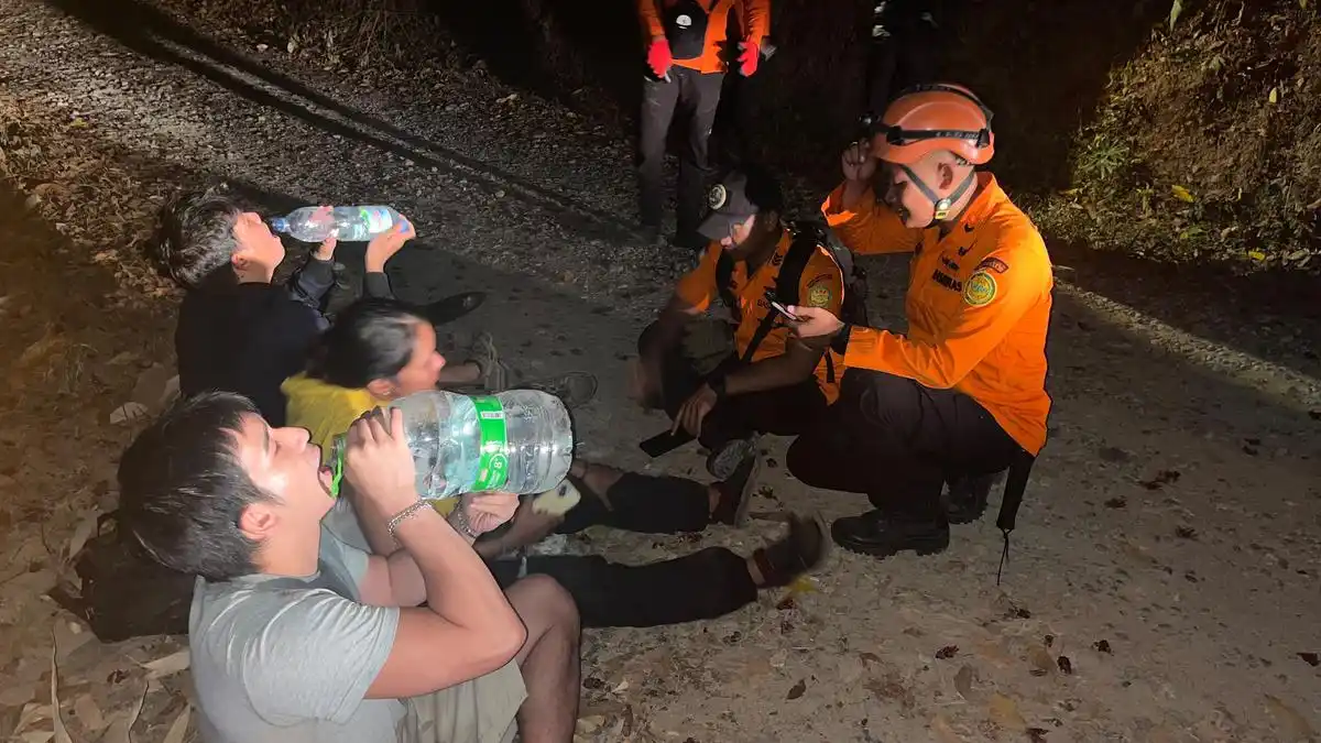 Empat Mahasiswa Universitas Pertamina Dievakuasi Setelah Tersesat di Gunung Tanjung