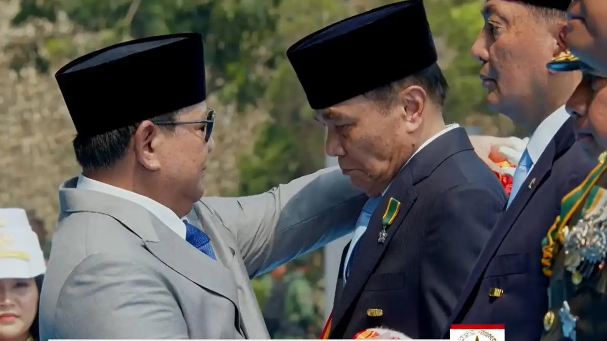 Djamari Chaniago Raih Bintang Mahaputera Setelah Mengakhiri Tugas sebagai Menko Polkam