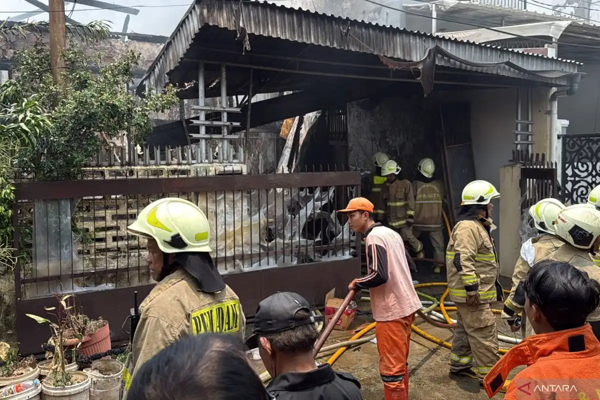 Kebakaran Rumah di Pulogadung Tewaskan Dua Warga Lanjut Usia