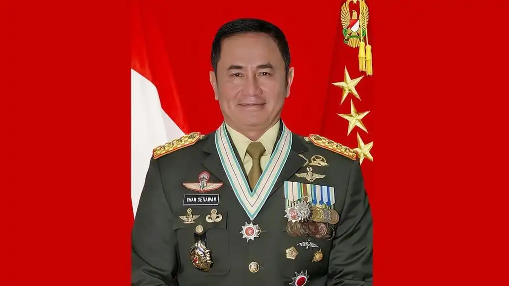 Iwan Setiawan: Dari Penakluk Everest hingga Memimpin Kostrad