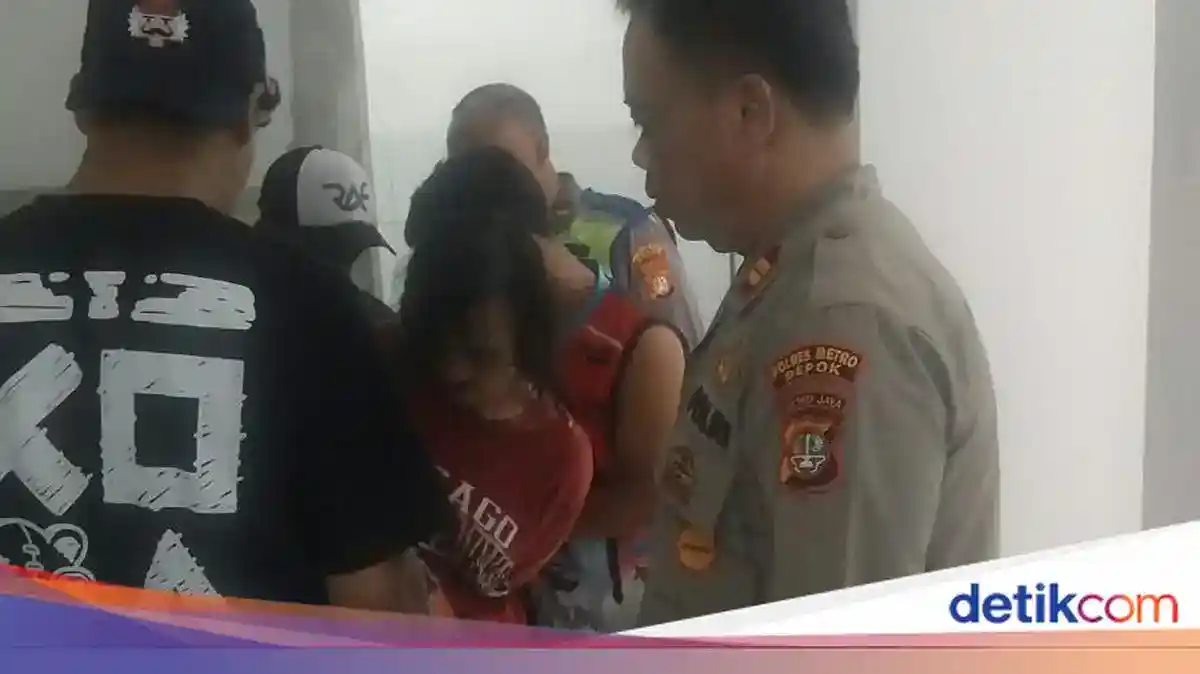 Warga Krukut Amankan Pria Setelah Mesin Bor di Rumah Pembangunan Dicuri