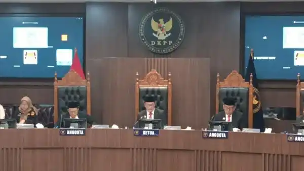 DKPP Menangani Dua Aduan Etik atas Pimpinan KPU dan Bawaslu Terkait Syarat Wapres