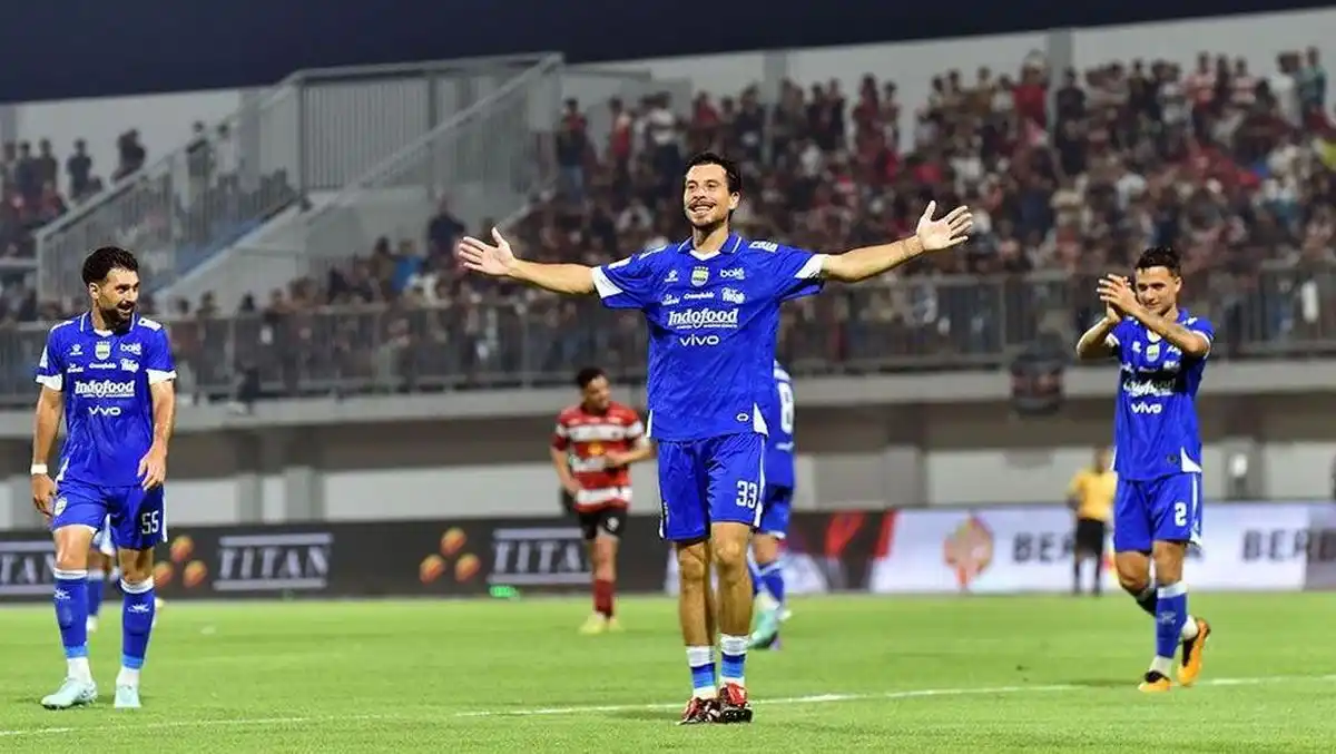 Thom Haye Soroti Beban Jadwal dan Minimnya Pemulihan Persib