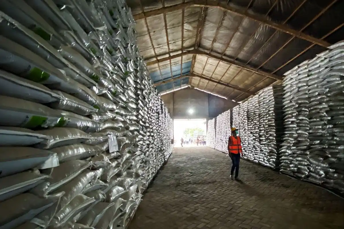 Stok Pupuk Subsidi Petrokimia Gresik Capai 443.436 Ton Menjelang Musim Tanam