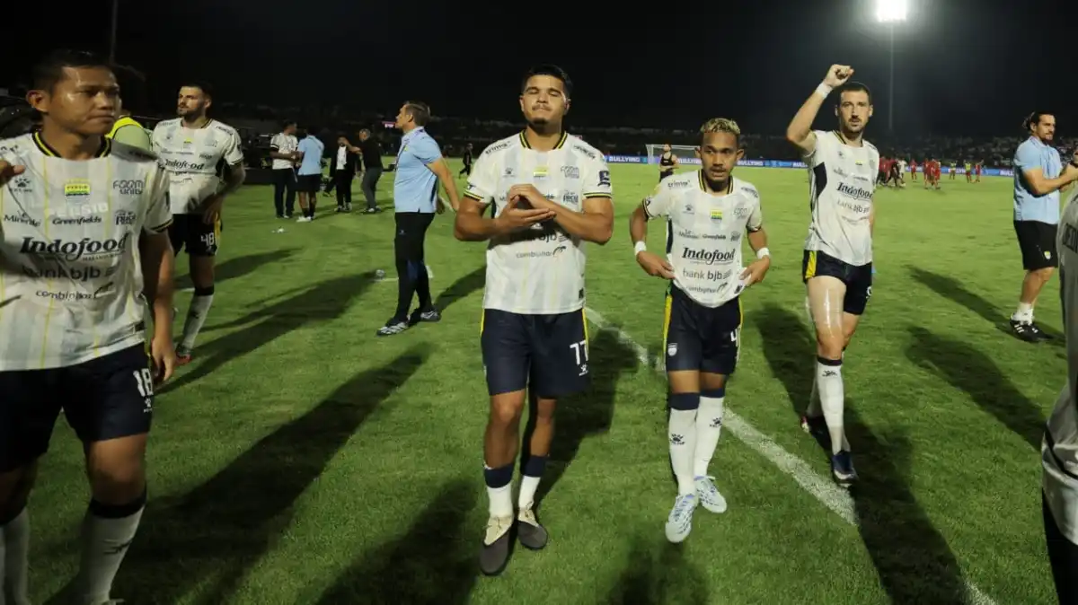 Persib Siapkan Skema 3-4-3 untuk Hadapi Viettel FC, Sandy Walsh Berpeluang Tampil