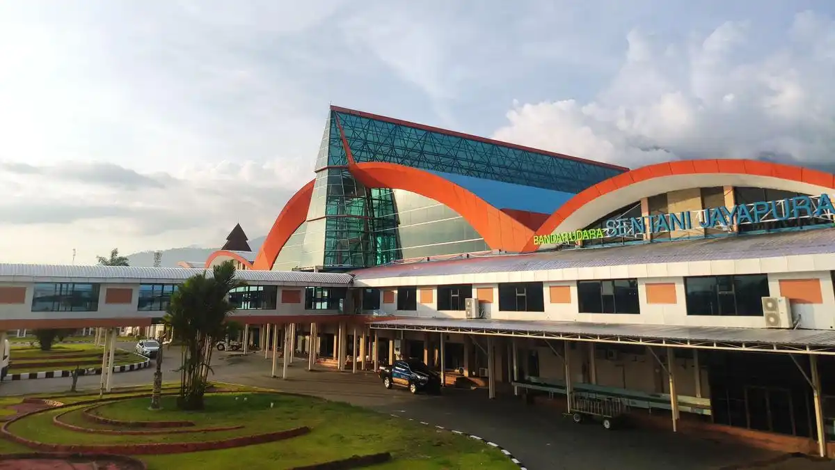 Kabut Asap Tunda 19 Penerbangan dari Sentani ke Wamena dan Oksibil