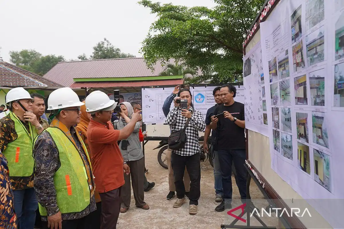 Revitalisasi dan Digitalisasi Pendidikan Kalimantan Barat dalam Angka