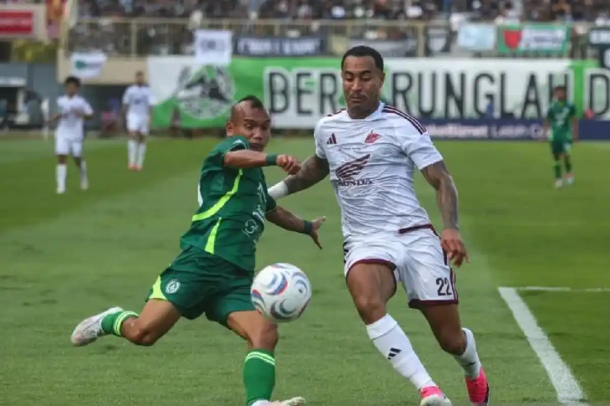 PSS Sleman Siap Uji Kekuatan Persebaya dalam Laga di GBT