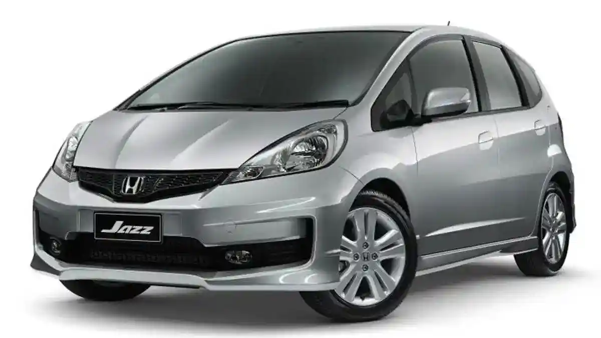 Panduan Menilai Honda Jazz GE8 Bekas: Harga, Spesifikasi, dan Pemeriksaan