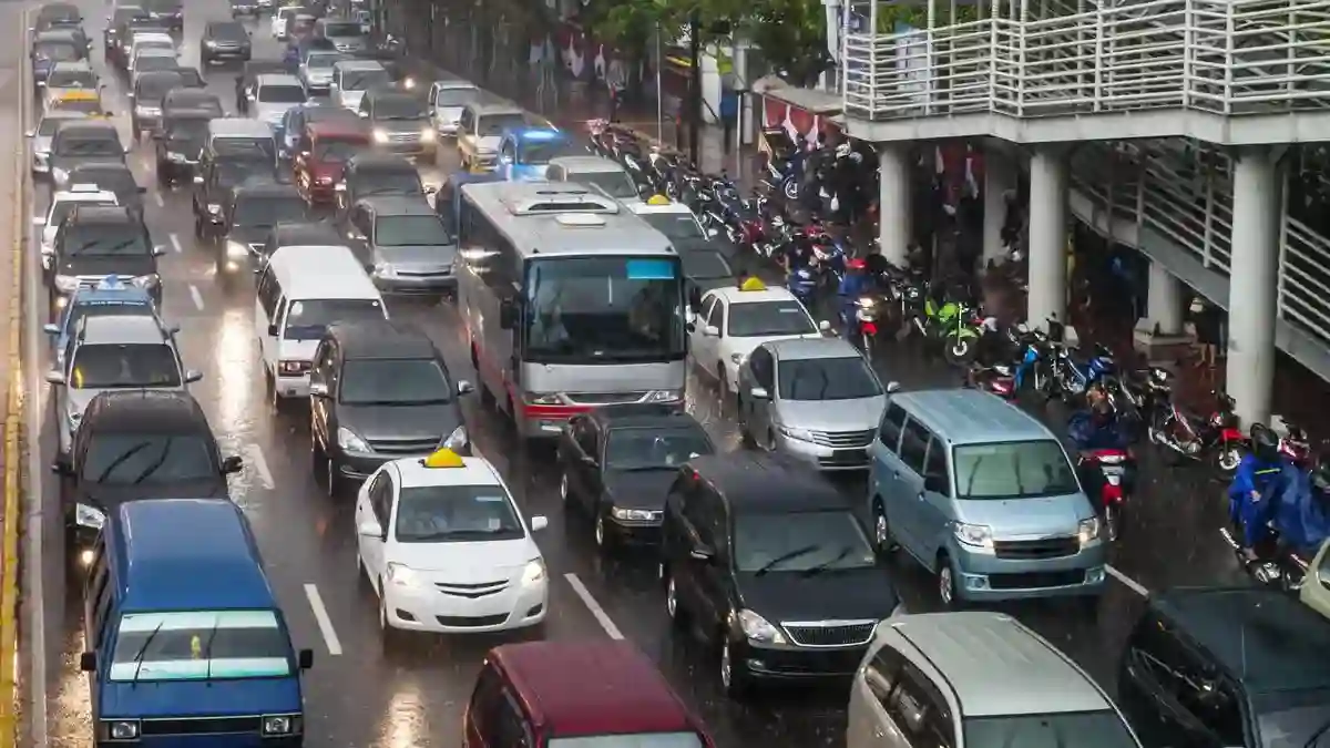 Pajak Kendaraan di Jakarta: Alokasi untuk Jalan dan Transportasi Umum