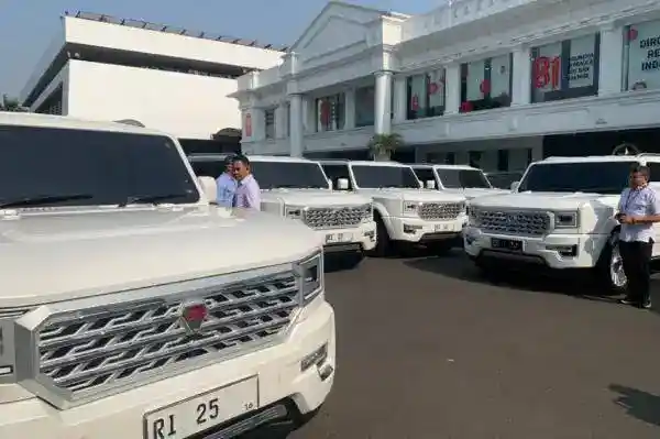 Maung Putih Berjejer di Istana, Sidang Kabinet Prabowo Bahas Evaluasi Dua Tahun