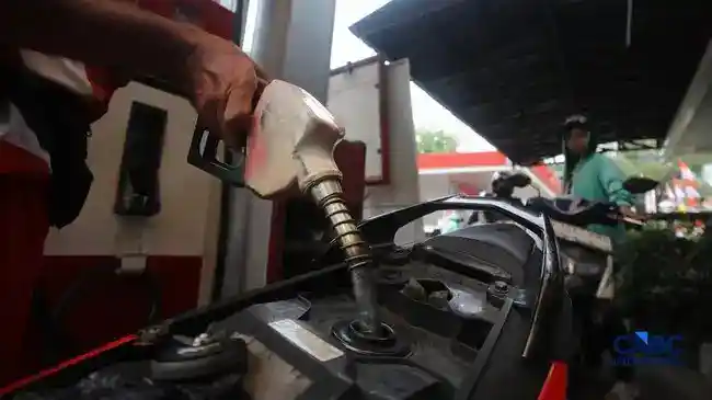Bahlil Pastikan Pertalite dan Solar Bersubsidi Tak Naik di Tengah Kenaikan Harga Minyak
