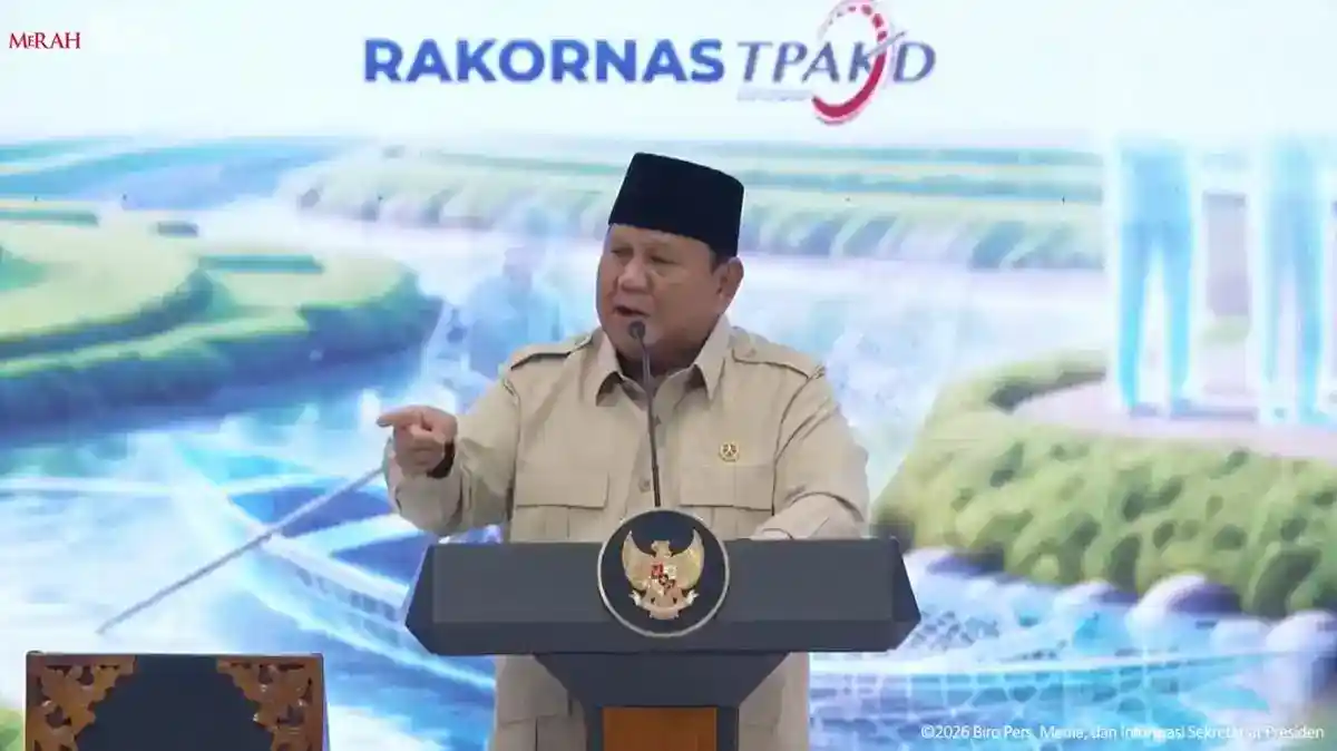 Prabowo Tanggapi Isyarat Teddy Saat Berpidato di Rakornas TPKAD