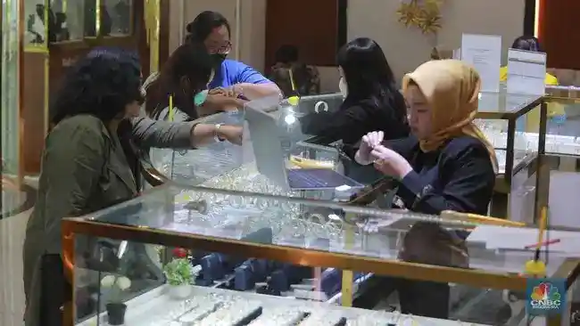 Perbandingan Harga Emas Galeri 24, UBS, dan Antam