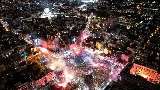 Kampanye Mahasiswa Padati Belgrade, Dominasi Politik Vucic Diuji