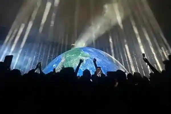 Kedatangan WNA ke Jakarta Mencapai 25.400 Orang Menjelang Konser Ye
