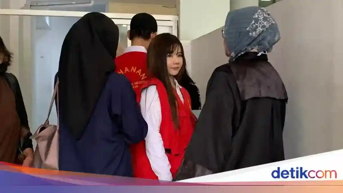 Sidang Perdana Pengemudi Outlander dalam Kasus Kecelakaan Fatal Surabaya