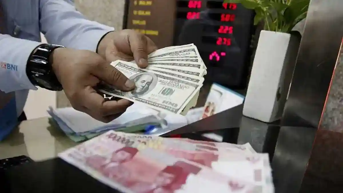 Rupiah Melemah ke Rp18.174 di Tengah Tekanan Pasar dan Peralihan Simpanan ke Valas