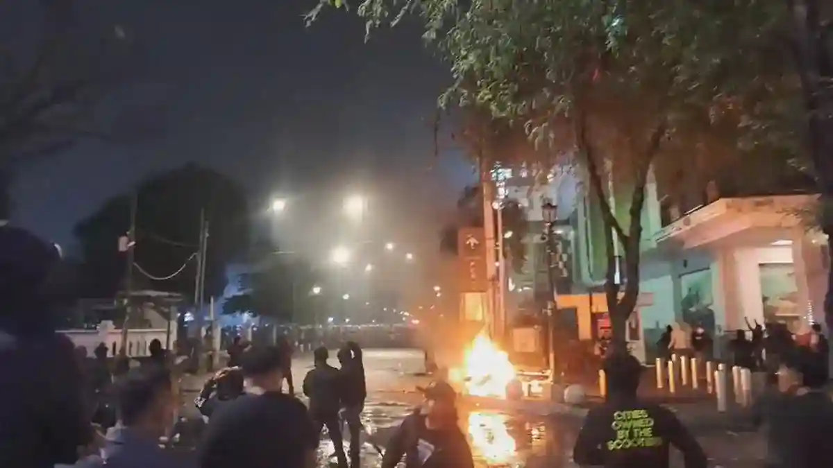 Dari Aksi Damai hingga Bentrokan: Kericuhan Demonstrasi Sumpah Pemuda di Yogyakarta