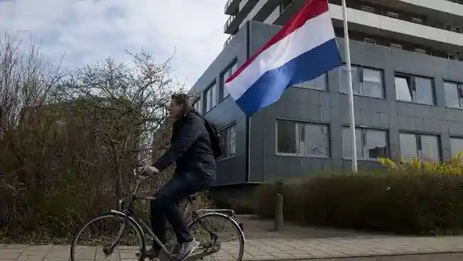 Belanda Siapkan Pemangkasan 25.000 Posisi PNS dengan Dukungan AI