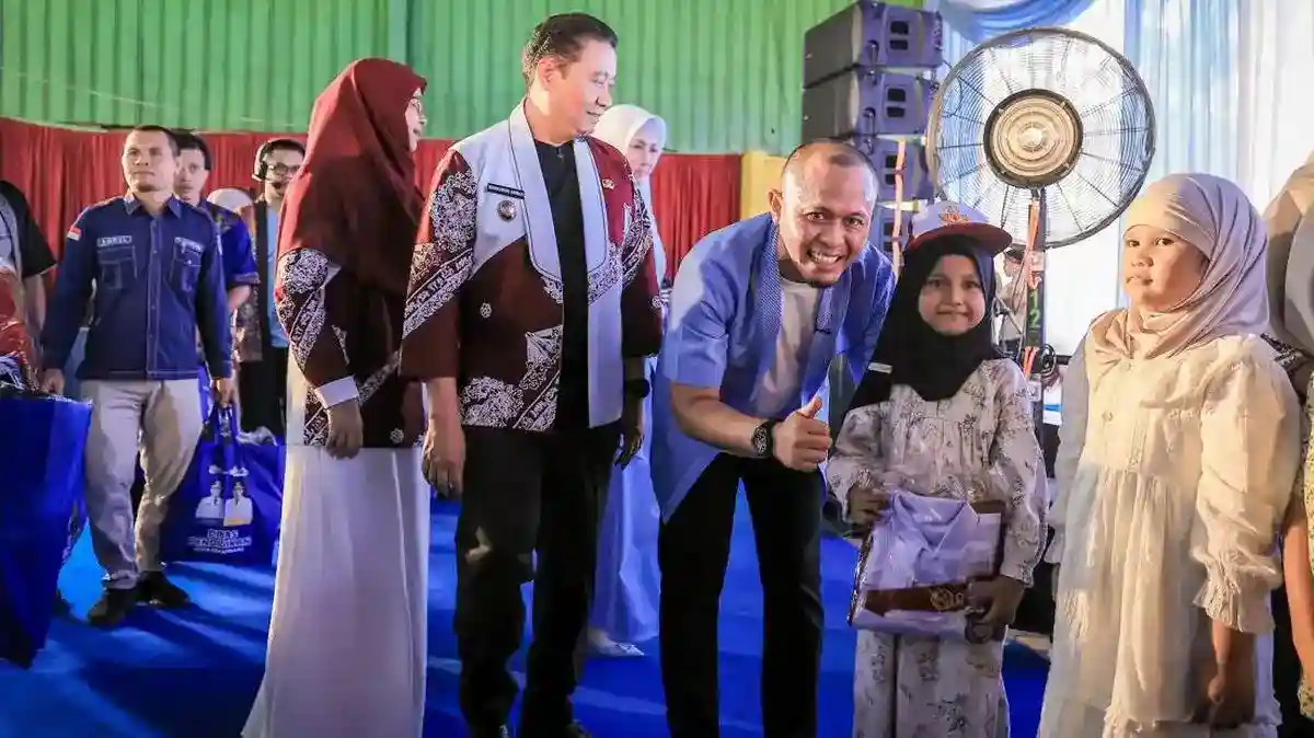 Bantuan Seragam Gratis Pekanbaru Menjangkau 19.900 Siswa Negeri