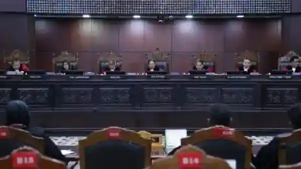 MK Perjelas Pemberhentian Sementara Kepala Daerah Berstatus Terdakwa